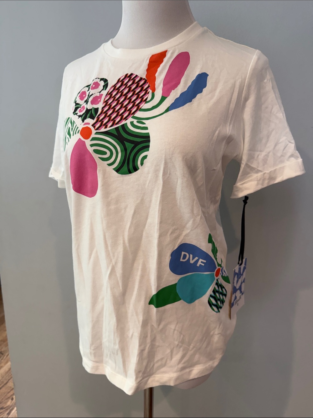 Diane Von Furstenberg x Target White Tee with Graphic Floral Print- kids XL